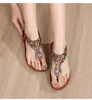 Chaussures décontractées Sandales féminines Summer 2024 Fashion Fashion Hollow Rhingestone Péle Round Bottom Fott Bottom Bohemian