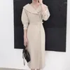 Robes décontractées gkyocq coréen chic Femme d'automne robe rétro élégant collier de revers doubles poches de poitrine