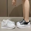 Sıradan Ayakkabı Superone Kadın Spor Ayakkabı Moda Çapraz Kayış Kalın Alt Kadın Platform Günlük Lady Round Toe Ayakkabı Boyutu 35-40
