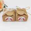 Enveloppe cadeau 24 / 48pcs Christmas Kraft Paper Wave Box Candy Box Sweet Favor Emballage avec corde Sticker Merry Party Supply