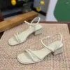 Sandalen Comemore 2024 Zomer open-tenen vierkante kop Chunky Heel Fashion Mid Heeled Damesschoenen Elegant 4,5 cm hoge hakken