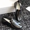 Plataforma de alta qualidade Tabi Shoes Mary Jane Sapatos com tira de couro genuíno Sapatos planos de salto lastro