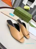 15a Sommer Frauen039S Pantoffeln Sandalen Krokodilabdruck Pumpe Schwarz Leder Slipper Metallic Midheel Sandale Designer Luxus Mode