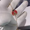 Mode sieraden ontwerper armbanden v Golden Open gevleugelde Ladybug hoogwaardige dik vergulde 18k armband voor dames ins -stijl veelzijdige eenvoudige en prachtige agaatschelpen