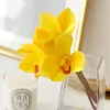 Flores decorativas 4pcs Orquídeas artificiais Festa de casamento Festas falsas mesa central peça de seda amarelo