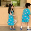 Clothing Sets Brother Sister Clothes 2024 Summer Girls Dress Childrens and Boys Short sleeved Clothing Childrens Loose Printed Letter T-shirt Shorts Set d240514