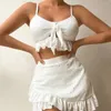 Bikini de maillots de bain pour femmes Ensemble de maillot de bain en dentelle blanche sexy trois pièces avec des jupes à volants