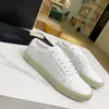 Berömda designer Women Casual Shoes Court Classic SL06 Läder sneaker Lågtopptränare Gummisula utomhus Walking Flat Sports Runner Street Style 35-45