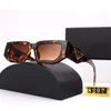 Designer moda occhiali da sole di lusso classici occhiali occhiali da sole Outdoor spiaggia per uomo mix di colori triangolari opzionali Accessori regalo + scatole