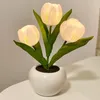 Lampes de table Romantic Tulip Simulate Flower Girl's Tool's Atmosphère Bouton Light Interrupteur Night Lampe Night Multi-Scenes applicable aux ornements