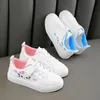 Meisjes schoenen mode kleine witte schoen zomer lichtgewicht veter schattig kattenpatroon skateboarden sportschoenen casual kind sneakers 240511