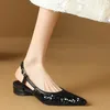 Sandálias Sapatos de verão femininos de luxo 2024 Slingbacks de lantejoulas Silver Flats Mula Muls Party Office Casual confortável