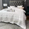 Bettwäsche Sets weiße Licht Luxus -Chic Stickerei 60er Jahre Satin Seiden Baumwollset Doppel Bettbedeckungsbett Leinen Kissenbezüge Home Textile