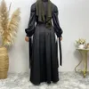 Moda Mulheres cetim vestido muçulmano hijab arabic plissoud abaya dubai manga de balão com vestido islâmico de fita com cinto wy1589 240508