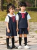 Vêtements Définit des uniformes de maternelle