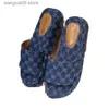 Slippers épaisses pantoufles à semelles pour vêtements d'extérieur des femmes 2024 Été Nouvelle taille Broided One Word Cake Cake Cool Slippers T240514