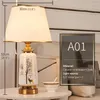 Lâmpadas de mesa Oulala Lâmpada de cerâmica moderna LED Nordic Creative Deer Decor Desk Fashion Light for Home Lar Room Bedroom Bedside