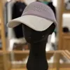 Berets Women Ball Cap Hat 2024 Wiosna i lato słowo znak dziobowy Ochrona przeciwsłoneczna Typ Visor jest super dobry