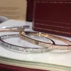 2024womens Bracelet Gold Couple Bangle Double Row Diamond Luxury Bijoux Largeur de 5 mm Incrustation cachée Processus de bracelets résistants à fondu High Fade Designer Fomen Bijoux Q2