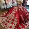 Vestido Quinceanera de renda dourada de bordados da Borgonha com tiras Doce 15 vestidos de baile de baile Vestidos de 15 Um sistema de sistema personalizado 245J