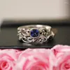 Klusterringar 2024 Fashionabla prisvärda minimalistiska blå smycken mångsidiga herr- och kvinnors gåvor älskar charmiga