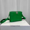 Botteg Venet High Cont Designer Tote Mags для женщин, управляющих новым темно -зеленым попугаем, зеленая тканая квадратная сумка с двойной сумкой для камеры на молнии