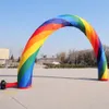 10 m bredd (33ft) med fläkt utomhus bröllopshändelse Uppblåsbar regnbågbåge med LED -lampor stor färgglad ingångs bonnballong gratis fläkt
