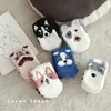 Chaussettes pour femmes plus taille pour hommes imprimé animal charmant chiot en peluche du milieu de la maison