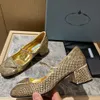 Designer sandalen vrouwen met kristallen verfraaiingen rond teen lage hakken slingbacks echte lederen casual pumps enkelband gouden kleding schoenen dh