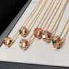 Kettingontwerper voor vrouw bulgarie luxe slang charme ketting hoge versie baojia slangbotten set met diamant witte fritillaria ketting vrouwelijke roségouden slang f