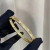 Yüksek lüks marka vanlycle mücevherleri, Common Vanley ile 18K ile Altın Dar Bilezik için Tasarlanmış