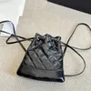 10a moda kafes tasarımcı çanta kaliteli deri sırt çantası elmas çanta kova omuz lüks orijinal yüksek elmas metal moda basit QRNA