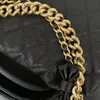 12A Luxus 24s Hula Hoop Bogen Clutch Bag Klassiker rein handgefertigte exklusive Original-Kuhleder-Kugelmuster Litschee Lederpendlertasche Frauen Crossbody Bag Material