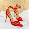 2024 Frauen Sandalen 10,5 cm High Heels Pfirsich Seidengrün blau Sandes Prom Stripper Satin Knöchel Hochzeit Brautschuhe A3f3