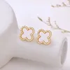 Simple Fashion Lucky Clover Earrings 925 Silver Plated Boutique Designer Ear Stud Fashion Shining Diamond Charm Design Earrings Spring New Love Gift Jewelry