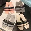Designer tofflor broderad silke tryckt lammskinn sandaler läder häl höjd flip flops mules lyx loafers strandskor retro plattform