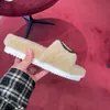 2024 New style sandale womens Sliders designer mans shoe luxury fur Slipper fashion Mule indoor loafer flat outdoors travel slide summer sandal Size 35-41 ladies gift