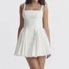 Vestidos casuais Vintage Square Neck Mini Dress Style fofo estilo curto traseiro skinny bandagem de festas noites no verão 2024