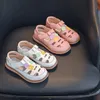 Подлинные кожаные девушки сандалии модные аппликации цветочные летние детские туфли коровьи детские детский пляж 240506