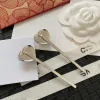 2024 Hårklipp Barrettes Luxury Barrettes Designer Womens Girls Silver Hairpin Brand Classic mångsidig Leisure Hair Clips Heart Pearl Crystal Letter Metal Shark