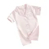 Pyjamas Baby Girl Summer Satin Silk Pyjama Jumpsuit Kort ärm Lapel -knapp ner Nyfödd baby pyjama D240515