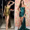 Robe de cocktail à épaules à épaules métalliques 80S Glam Modern rétro Modern Retro Homecoming Prom Pageant Hiver Evenant Party Party Pay Black-Tie Gala Oscar Big Side Bow Train Green