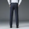 メンズパンツ新しい秋のメンズスーツパンツビジネスファッションブラックブルーエラスティックレギュラーフィットフォーマルズボン男性ブランド衣類38 40 Y240514