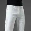 Pantalon masculin 2024 New Mens Khaki White Cotton Stretch Slim Smart Jeans Casual Straight Business Fashion Beige Brand Brand Denim Pantalon Y240514