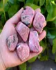 Arts And Crafts Natural Rhodonite Squar Cube Tumbled Stone Beautiful Gemstone Good Polished Crystal Healingsize 15 30 Mm Nsu7W Hae7542011