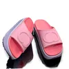 Роскошные дизайнеры сандалии скользит бренд женские женские повальные новые цветовые платформы тапочки женские слайдные сандалии модные классики ретро милые солнечные пляжные сандалии женщины