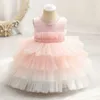Sukienki dla dziewczynki noszą dzieci Pierwszą sukienkę urodziny