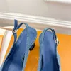 Utskjutande häl slingbacks pumpar kvinnor berömda designer skor sommar sandaler blå denim vintage klänning skor pekade tå kalv läder kontor skor topp spegel kvalitet