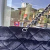 Lettres doubles Hasp Solid Square Stripes Femmes Luxury Handbags Designer Sags à provisions de style hiver