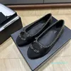 2024 Mode Flat Boat Lady Leder Ballerina Lazy Dance Slas Women Schuh mit Kastengröße 35-42